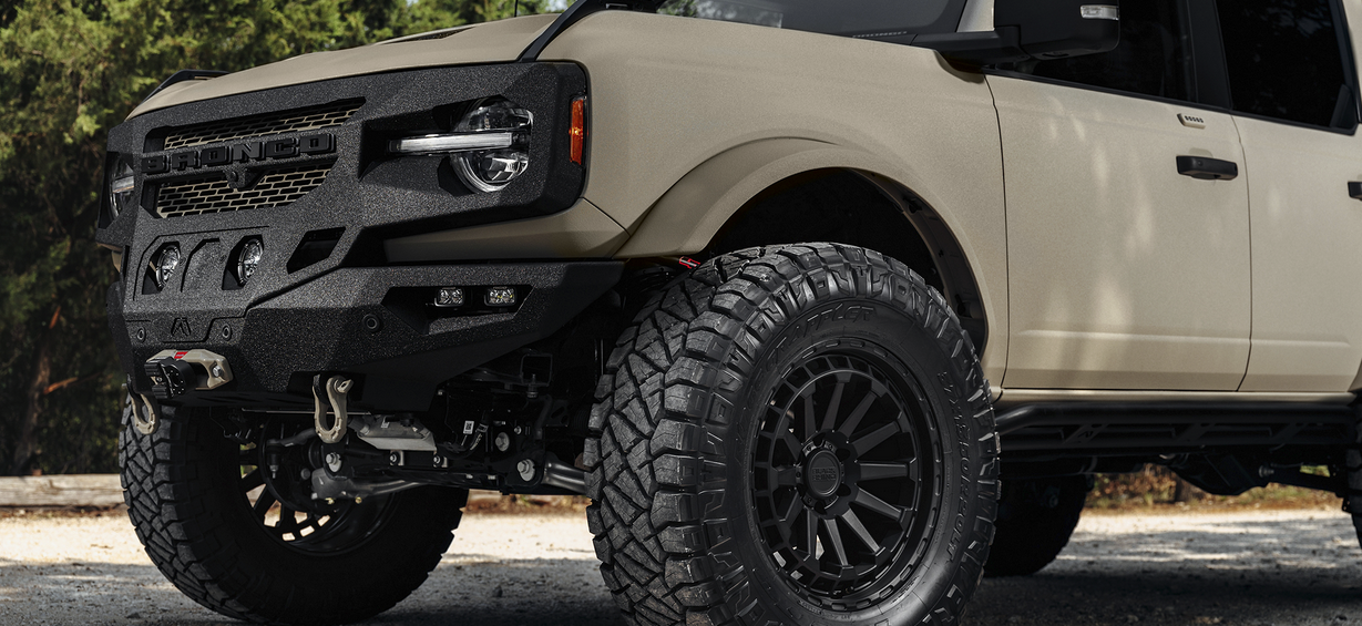 18x9.5 Black Rhino Raid Gold – Darkside Motoring