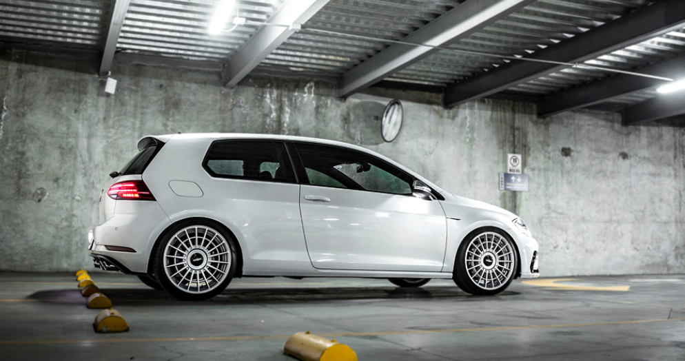 17x8.0 Rotiform LAS-R Gloss Silver