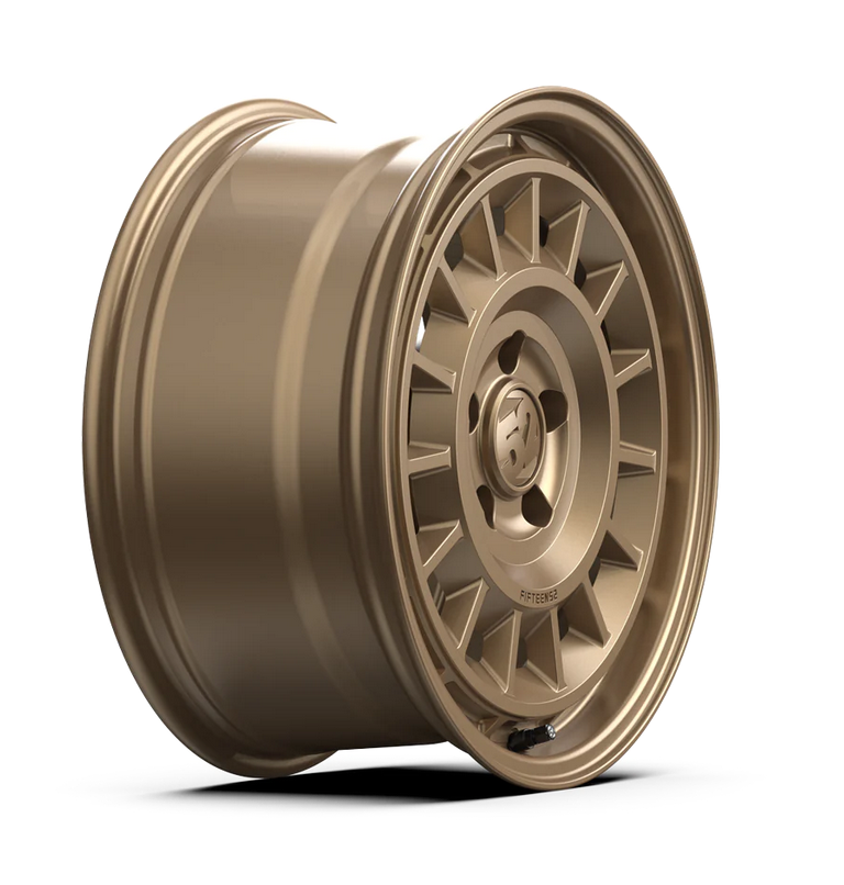 17x8.0 fifteen52 Alpen SV Desert Bronze