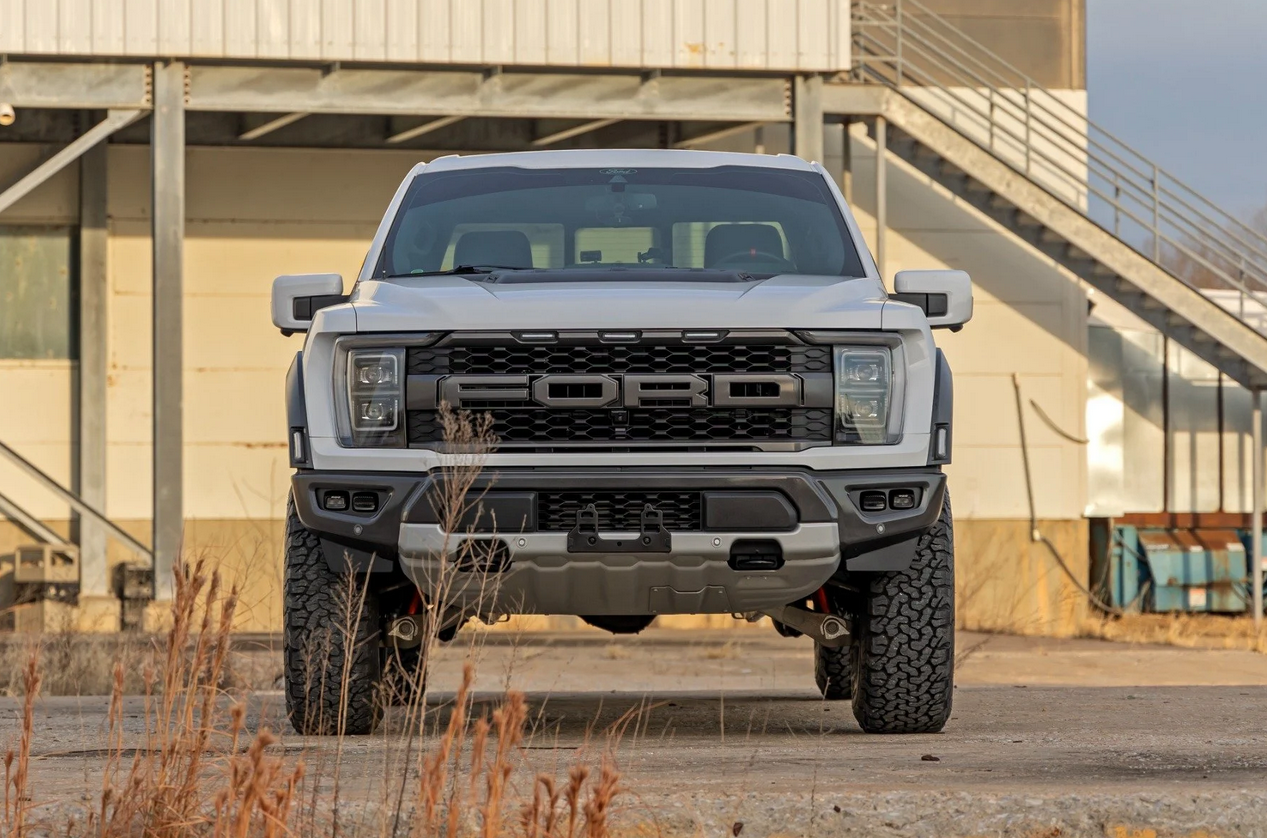 Rough Country 2.5" Lift Kit 2021-2024 Ford Raptor