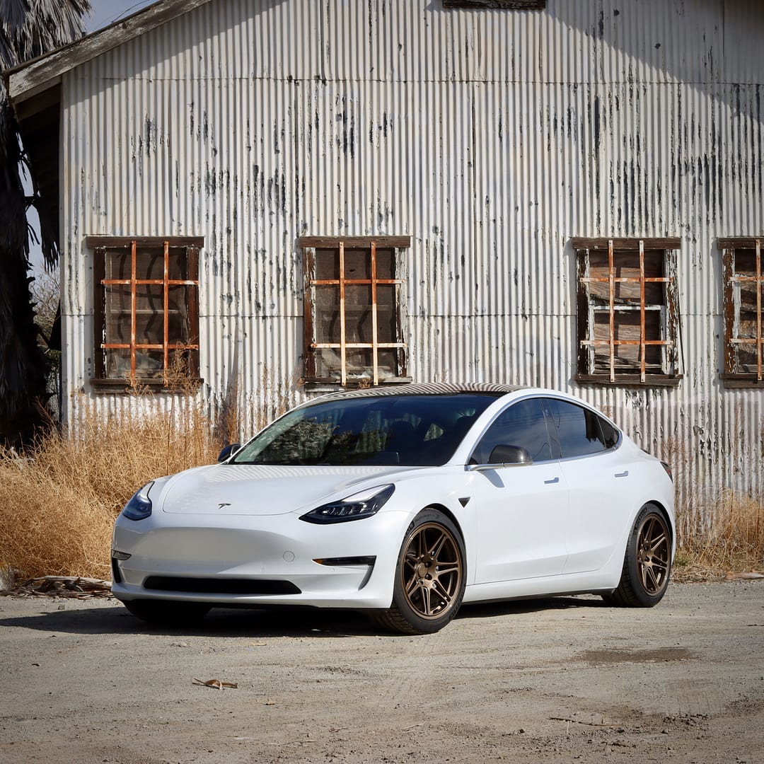 19" Neuspeed RSf72 Black Gloss / Tesla Model 3 / Y