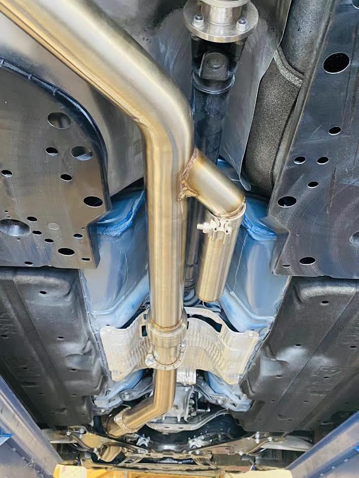 Invidia Gemini R400 Quad Tip Exhaust 2022+ Subaru WRX