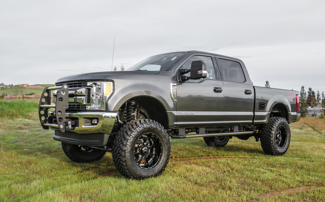 ReadyLift 8.5" Lift Kit with Falcon Shocks - 2017-2022 Ford Super Duty F250/F350/F450 Diesel 4WD